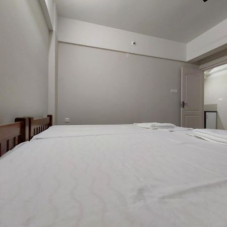 Hotel Mannat Residence Thiruvananthapuram ภายนอก รูปภาพ