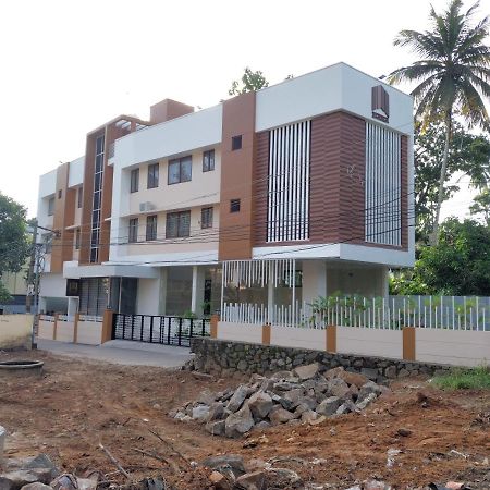 Hotel Mannat Residence Thiruvananthapuram ภายนอก รูปภาพ