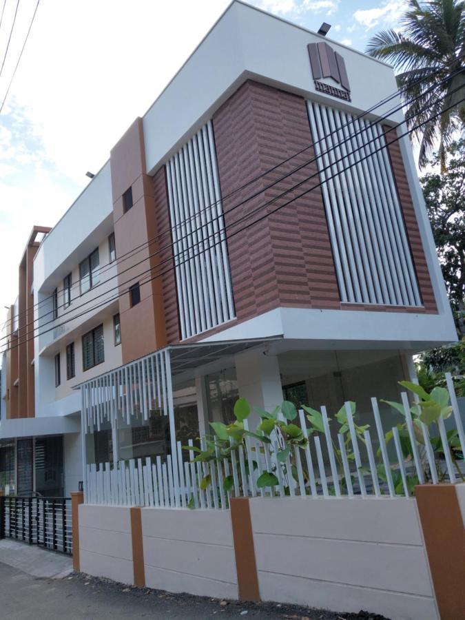 Hotel Mannat Residence Thiruvananthapuram ภายนอก รูปภาพ