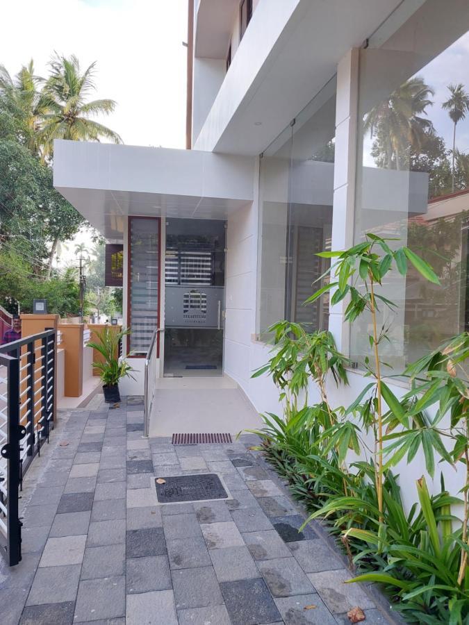 Hotel Mannat Residence Thiruvananthapuram ภายนอก รูปภาพ